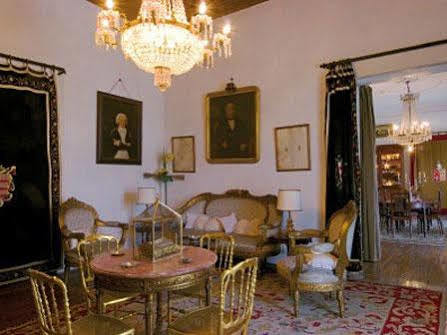 Casa Dos Pombais Bed & Breakfast